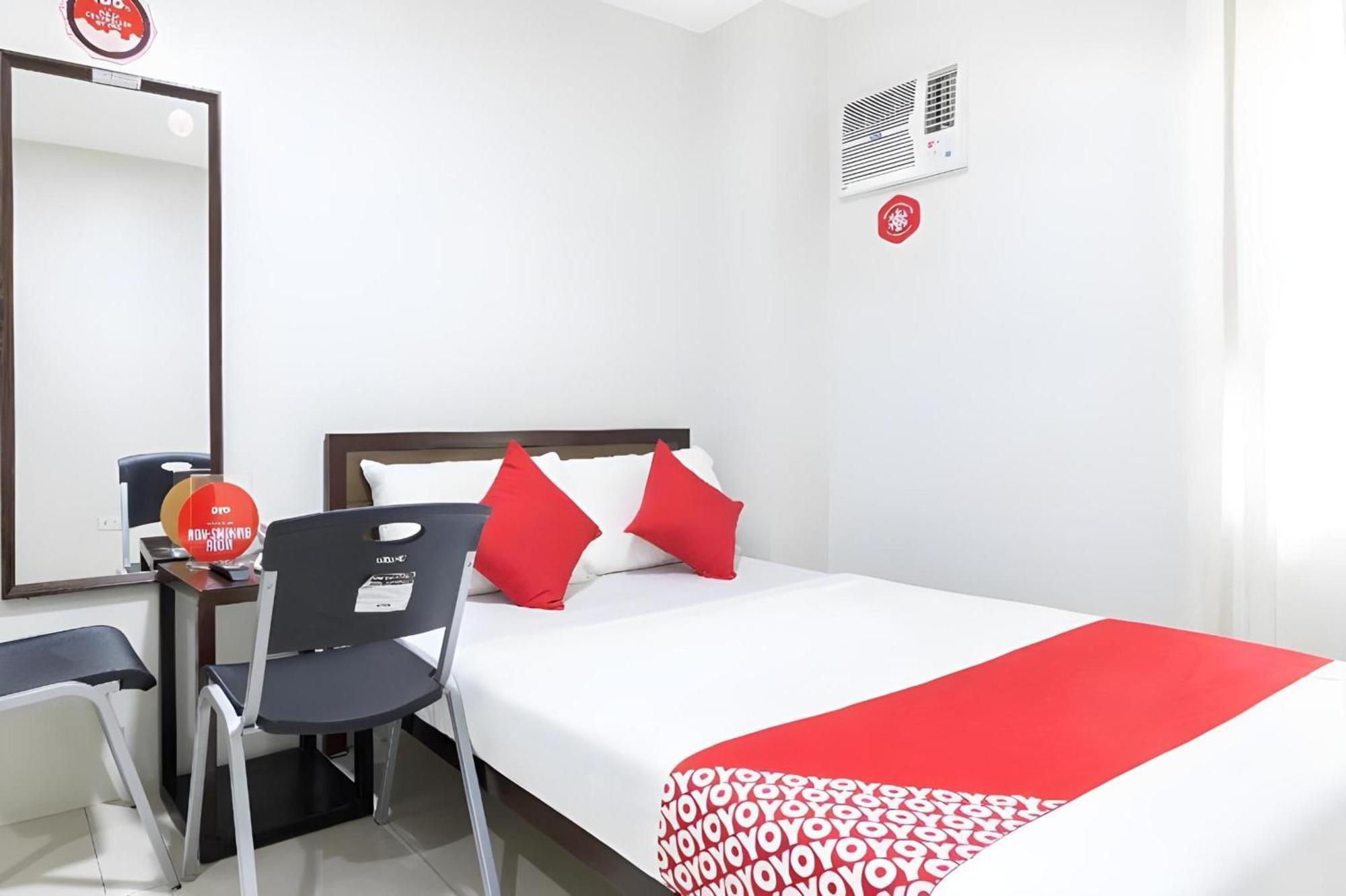 Oyo 152 Sangco Condotel Manila Exterior photo